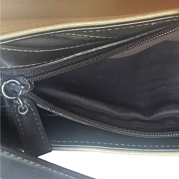 Jones New York  two-tone brown‎ purse with 2 inside zipper pockets - Picture 7 of 8